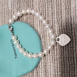 Tiffany & Co 8mm Pearl RTT Heart Tag Bracelet 7.75 Inches Long RETIRED